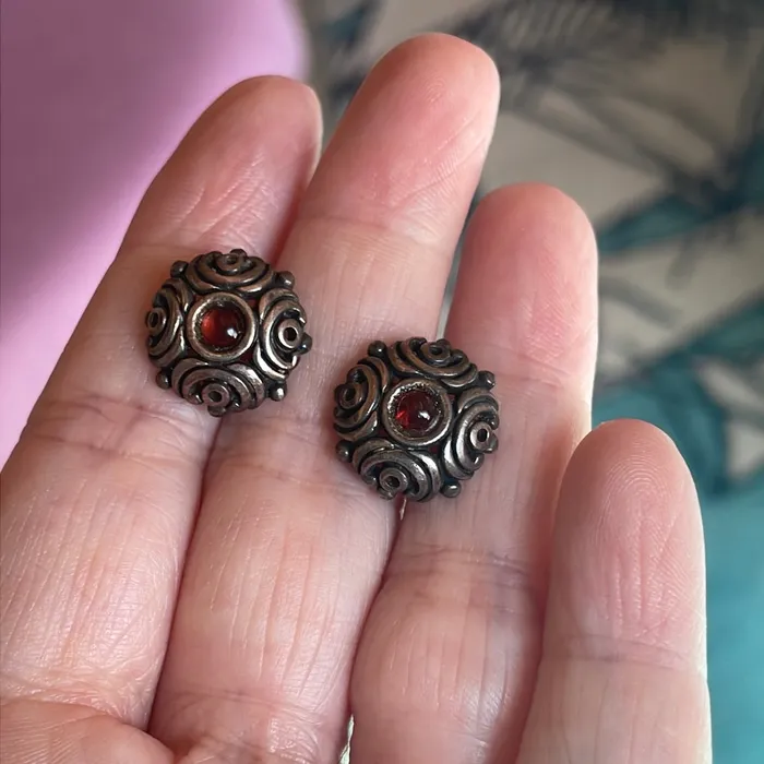 Earrings Garnet Stud Earrings Bali Sterling Silver Vintage Vintage Paris Jewelry Earrings Garnet Stud Earrings Bali Sterling Silver Vintage Vintage Paris Jewelry