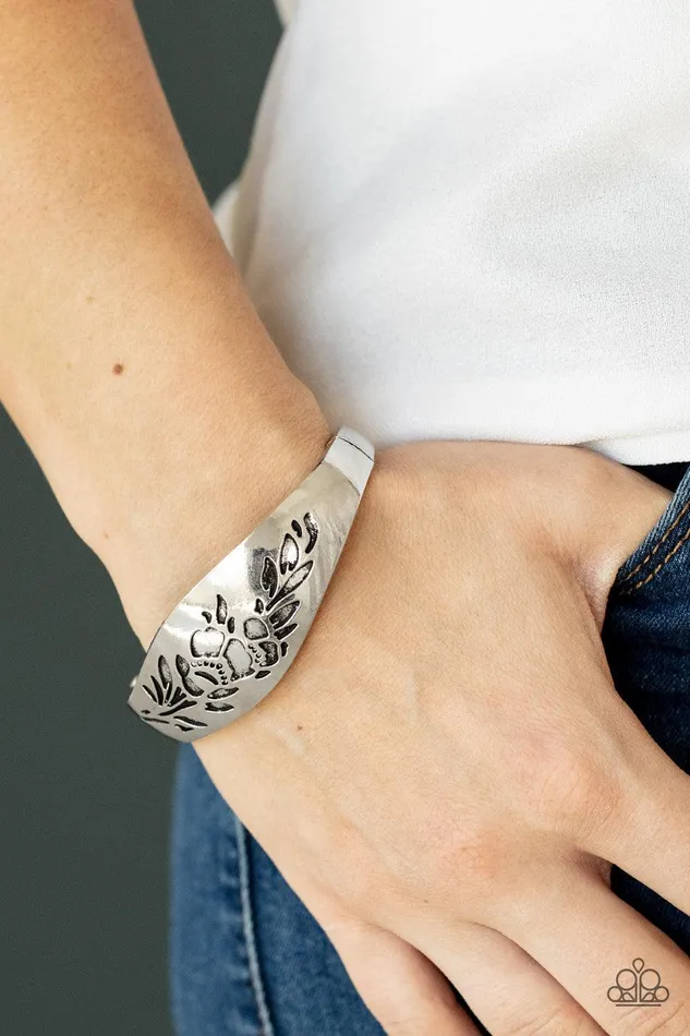 Fond of Florals Silver Bracelet Jewelry by Bretta Paparazzi Accessories Bracelets Fond of Florals Silver Bracelet Jewelry by Bretta Paparazzi Accessories Bracelets