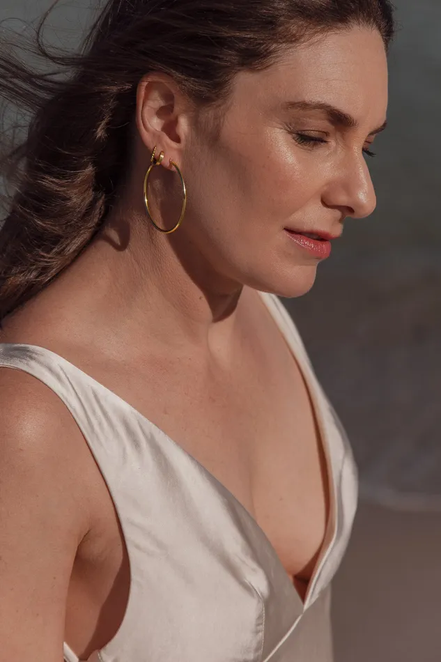 BY CARA Earrings Slim Maxi Hoop